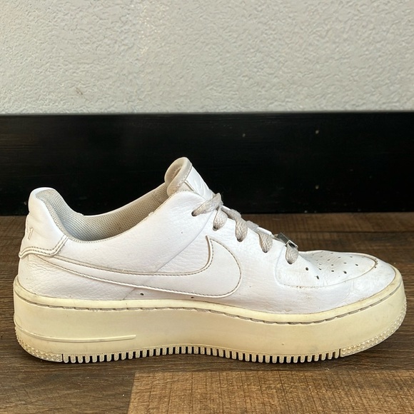 Nike Women's Sneakers - White - Picture 5 of 9